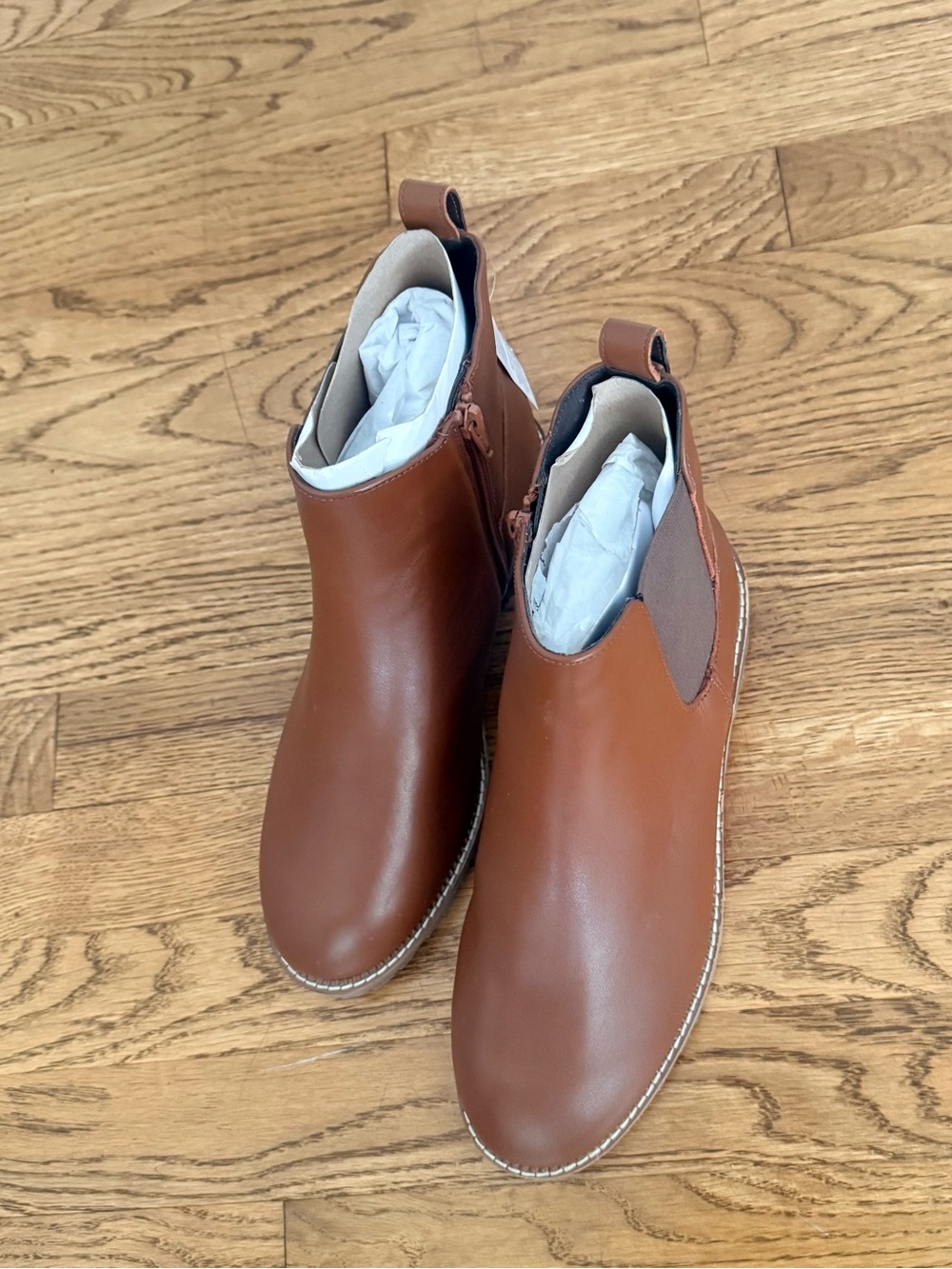 New with Tags
Lands’ End Women’s WIDE Boots
Size 8 1/2 D 
Chelsea ankle boots